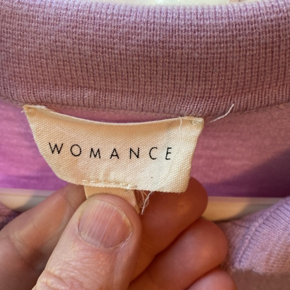 Womance warm and soft sweater. Une petite tache prêt du sein droit - Picture 2 of 4